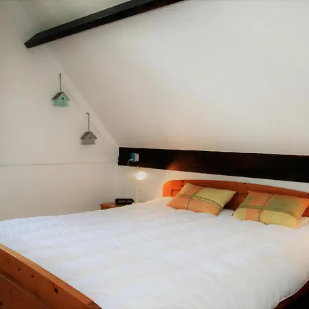Holiday home Achter N Diek